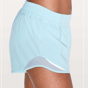 Lululemon Hotty Hot Shorts LR  4” *Lined
